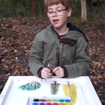Pepijn schildert bomen